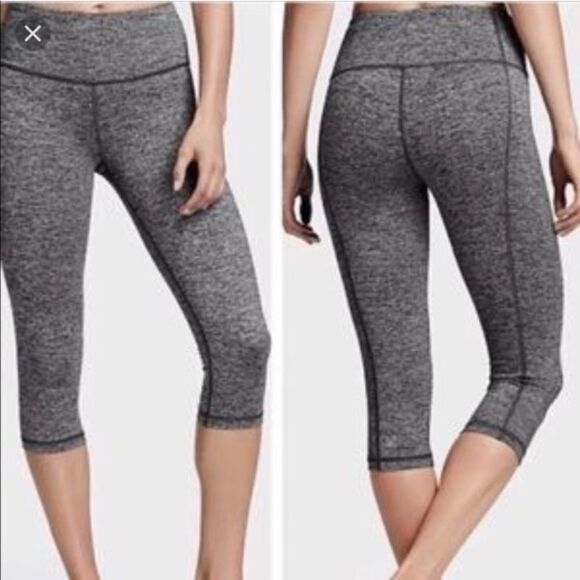 Victoria's Secret- Knockout Capri in Marled marled grey/black-Size medium - Picture 1 of 11